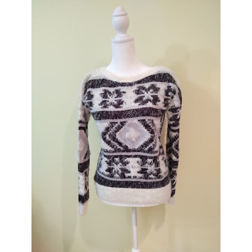 Express Women's Black and White Sweater XS